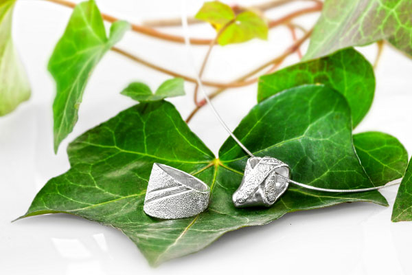 Art Clay Silver kombiniert mit natürlichen Materialien